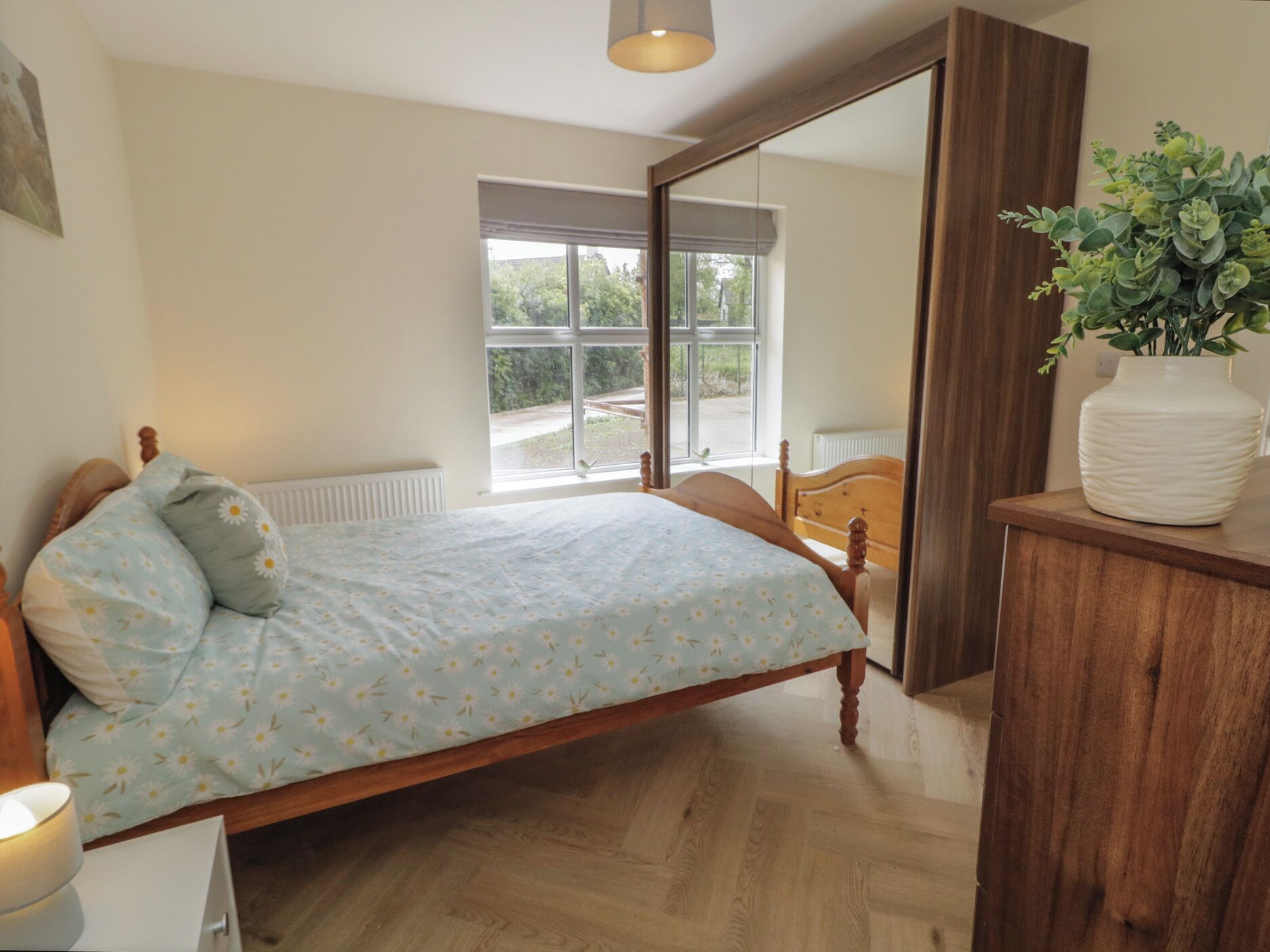 3 bedrooms, individually decorated, individually furnished, free WiFi