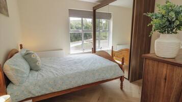 3 bedrooms, individually decorated, individually furnished, free WiFi