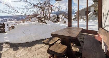 Schönes alleinstehendes Ferienhaus mit W-LAN, TV, Innenhof, Haustiere erlaubt und Panoramablick