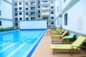 Pool - Room-1 Room in a 2 Bedroom apt Near the (Syokimau)