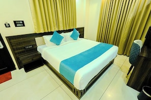 Standard Double Room | Free WiFi, wheelchair access