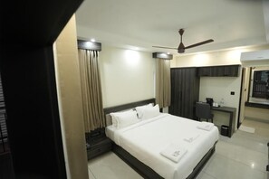 Standard Double Room - Time Square Inn (Erattupetta)