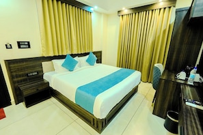 Standard Double Room | Free WiFi, wheelchair access