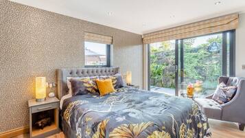 2 bedrooms, iron/ironing board, Internet, bed sheets