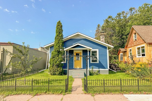 Grand Marais Retreat is a bright and airy home with three bedrooms located only a block from beautiful downtown Grand Marais, Minnesota.
