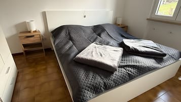 Fer et planche à repasser, Wi-Fi, draps fournis