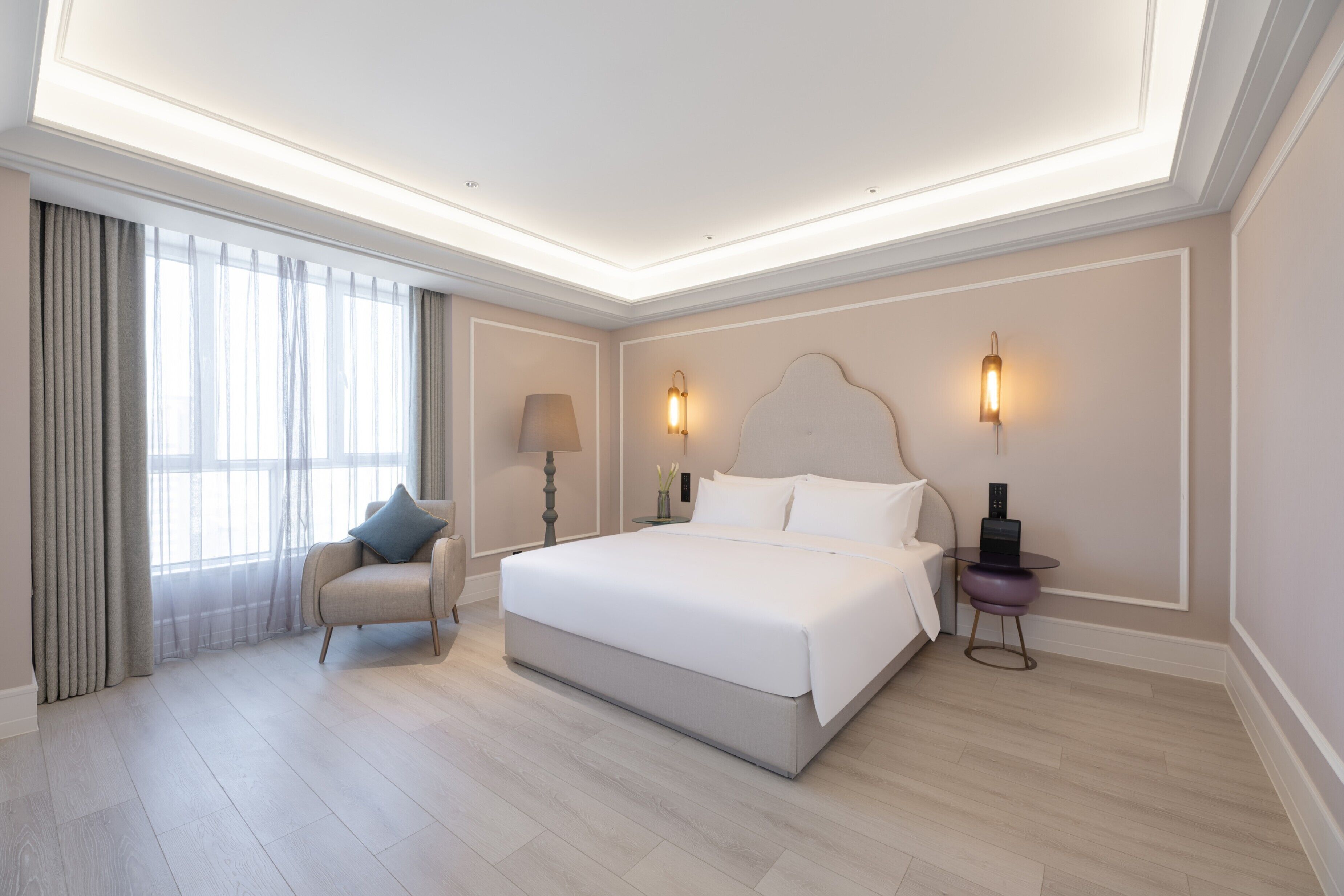 Privilege, Suite, 1 King Bed | Memory-foam beds, minibar, in-room safe, desk
