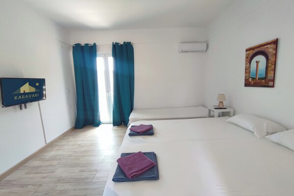Room - Karavaki Rooms | Comfortable Stay, 5 Minutes from the Beach (Limni Keriou)
