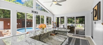 Lake Anna 3BR with Pool - Fire Pit & Cabana