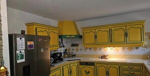 Villa superior, patio | Cocina privada | Periquera 