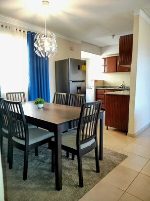 Dining - sembrador v manzana A edificio 9 (Santo Domingo Este)