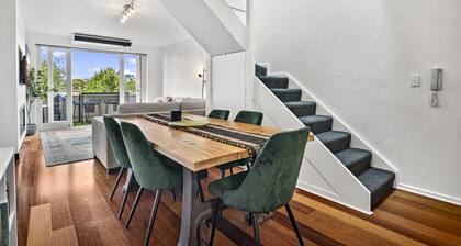 Bright Apartment Near St Kilda Beachfront