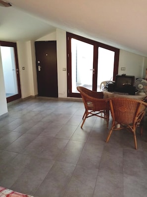 Interior - Attic room near the beach (Alghero)