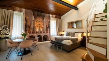 Studio, City View | Interior