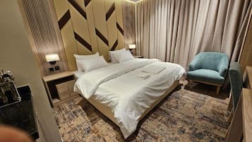 Basic Double Room | In-room safe, blackout drapes, iron/ironing board, free WiFi