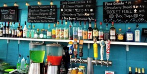 Bar (in der Unterkunft)