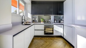 Uklassifisert bilde, 3 av 28, knapp
