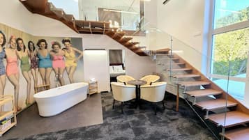 Deluxe Apartment, Patio, Mountain View | Interior