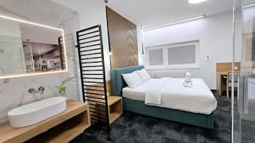 Coffres-forts dans les chambres, bureau, Wi-Fi gratuit