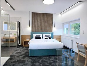 In-room safe, desk, free WiFi - Boutique Hotel MISSEN  (OMSENIE)