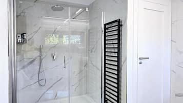 Hair dryer, towels, soap, shampoo