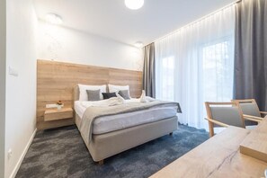 In-room safe, desk, free WiFi - Boutique Hotel MISSEN  (OMSENIE)