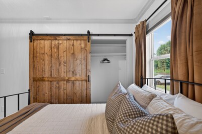Cozy Crane Cottage, WestGate~3 Bedroom 2 Bathroom~