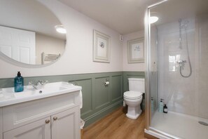 Bathroom - Lowcross House (Whitchurch)