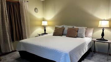 3 bedrooms, desk, free WiFi, bed sheets