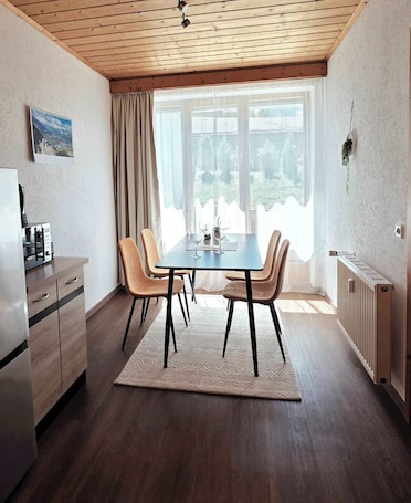 Dining. Charmantes Berg-Apartment am Spitzingsee