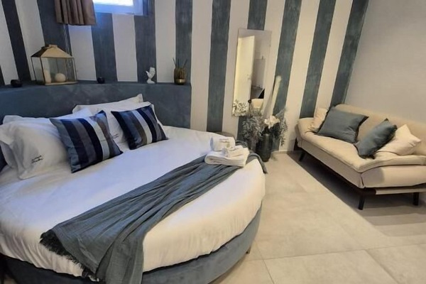 Triple Room | In-room safe, WiFi (free)