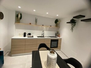 Quadruple Room | Private kitchen - La Maison de Rosaline Rooms (APULIA)