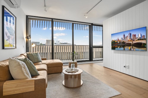 Bright 1-bed Stay Near Crown Melbourne