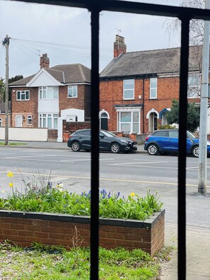 Property grounds - 4 Roman House, Lincoln Central + Parking, walking distance to local attractions (Lincoln)