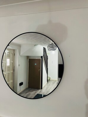 Interior - 4 Roman House, Lincoln Central + Parking, walking distance to local attractions (Lincoln)