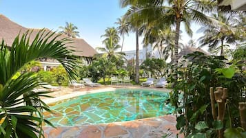 Family Apartment, Garden View | Pool