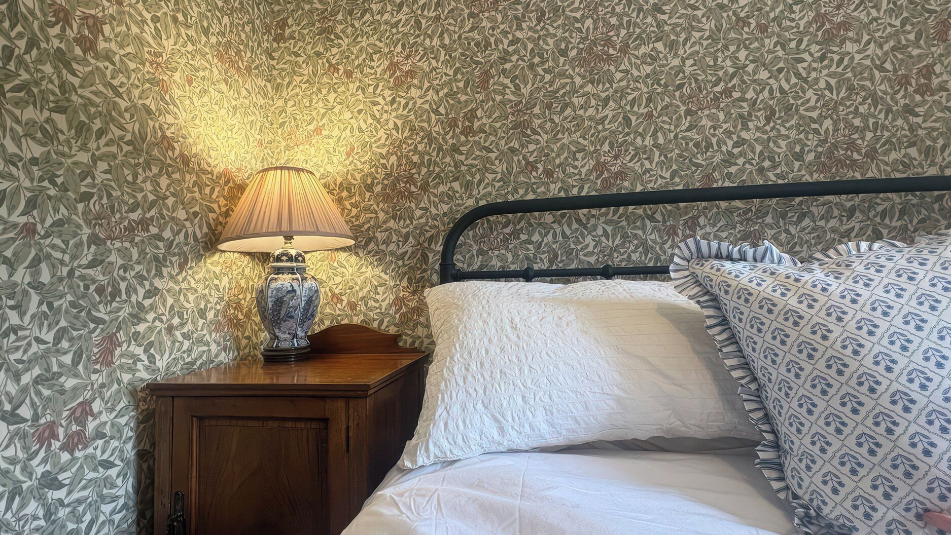 Cottage | Interior