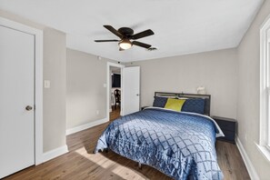 Room - Spacious 4-bedroom house in a fantastic Independence neighborhood (Independence)