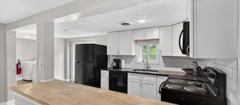 Spacious 4-bedroom house in a fantastic Independence neighborhood
