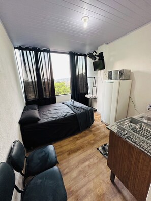 Room - Comfortable studio apartment in Serra Cantareira. (Caieiras)