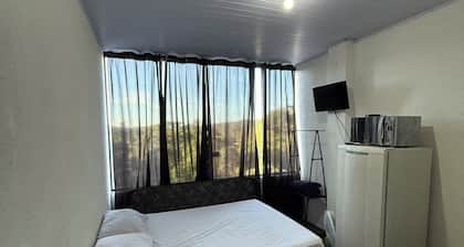 Comfortable studio apartment in Serra Cantareira.