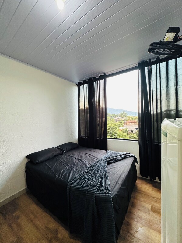 Room - Comfortable studio apartment in Serra Cantareira. (Caieiras)