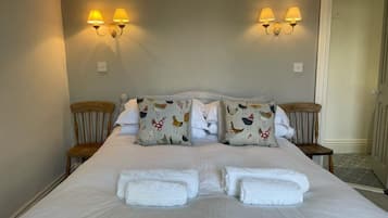 Chambre Confort double | Fer et planche à repasser, accès au Wi-Fi (inclus)