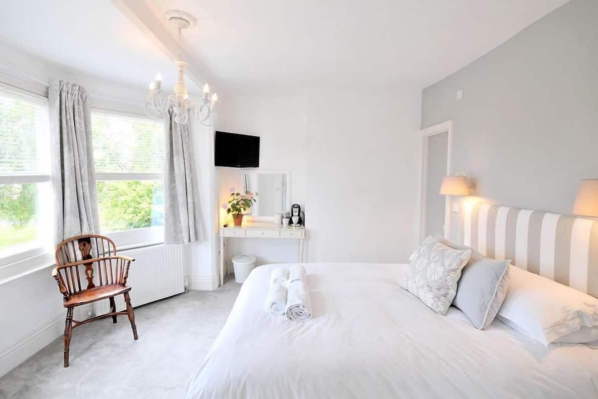Comfort Double Room | Iron/ironing board, free WiFi