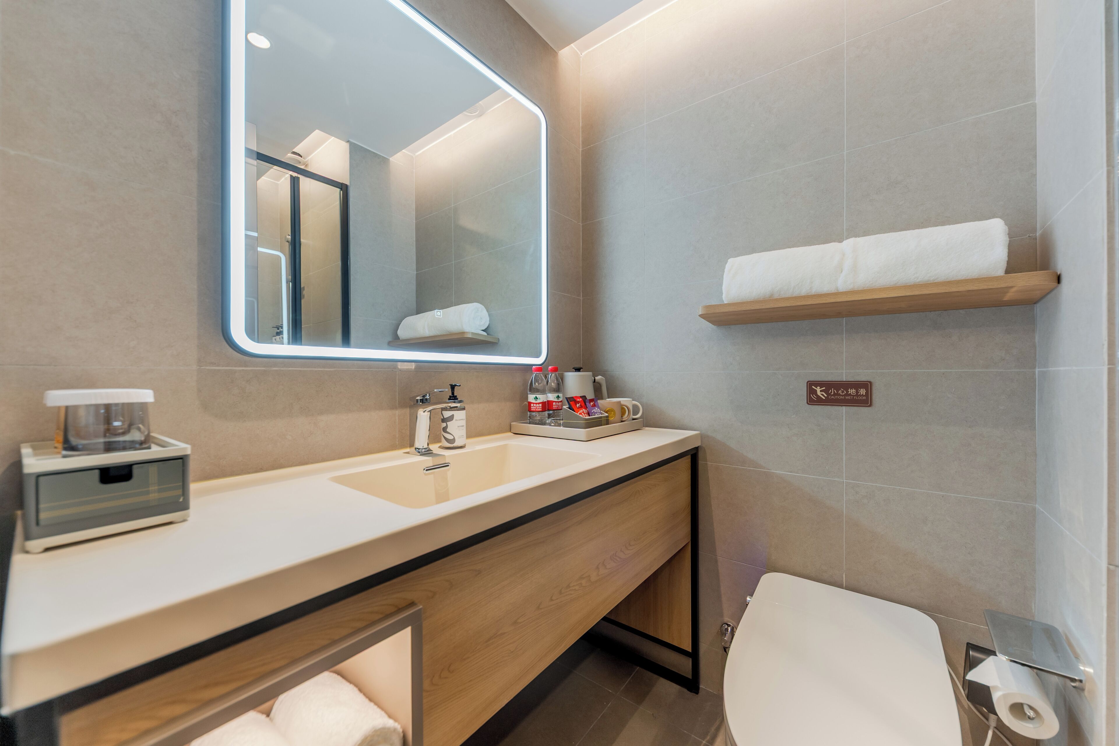 Family Triple Room | Bathroom | Shower, hair dryer, slippers, towels