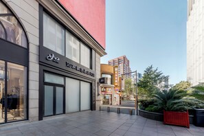 Exterior - Home Premium Hotel Shanghai (Shanghai)