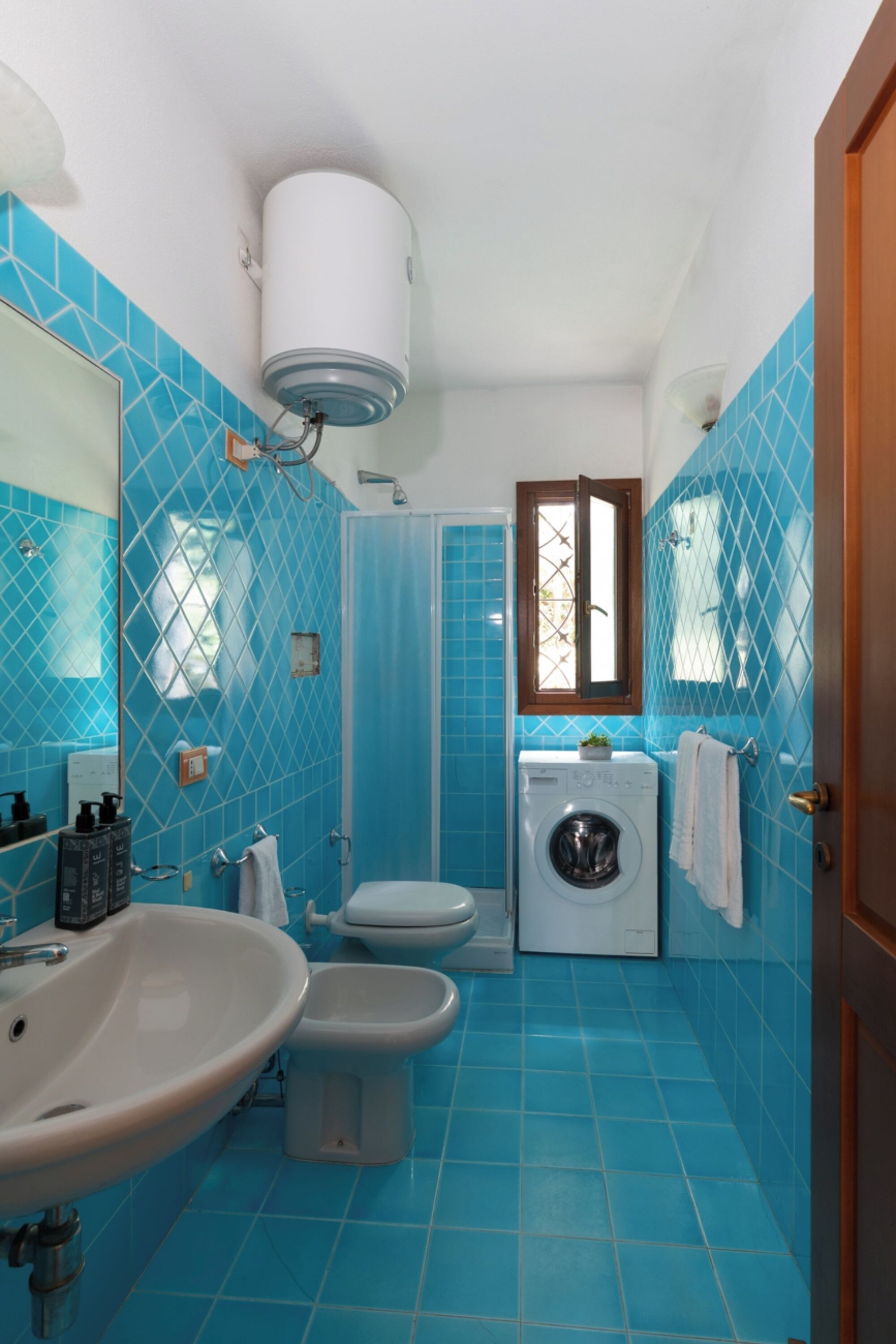 Classic-Apartment, 1 Schlafzimmer, Terrasse | Badezimmer | Dusche, Haartrockner, Handtücher, Seife
