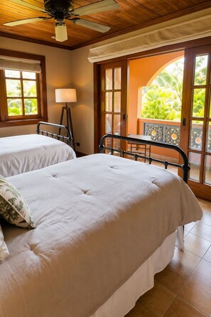 Room - Private Villa in a Tropical Beachfront Paradise (Playa Langosta)