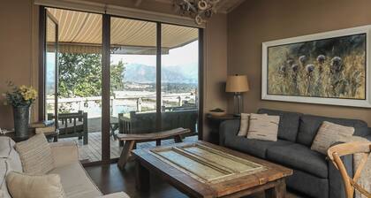 Villa Fiesole 2-bedroom farmhouse in welcoming Limache perfect for relaxing