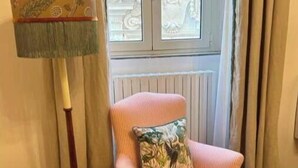 Unclassified image, 2 of 24, button - Superior King Room - Elegance and comfort in the authentic heart of Rome (Roma)